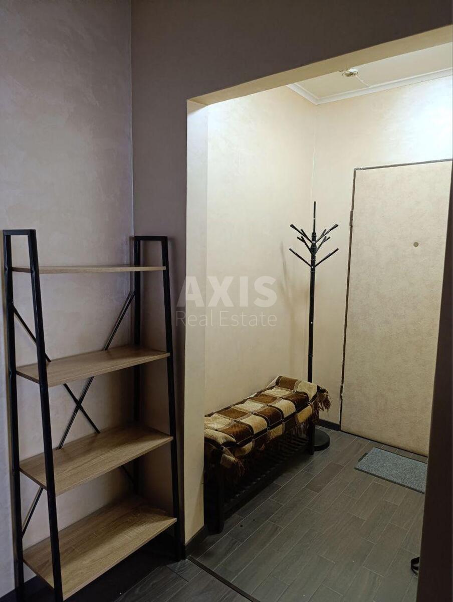 3k apartment vul. Zakrevs'kogo Mykoly 8