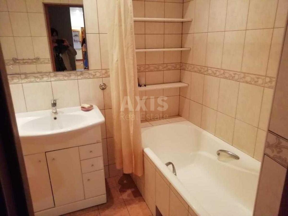 3k apartment vul. Mykil's'ko-Slobids'ka 2Б10