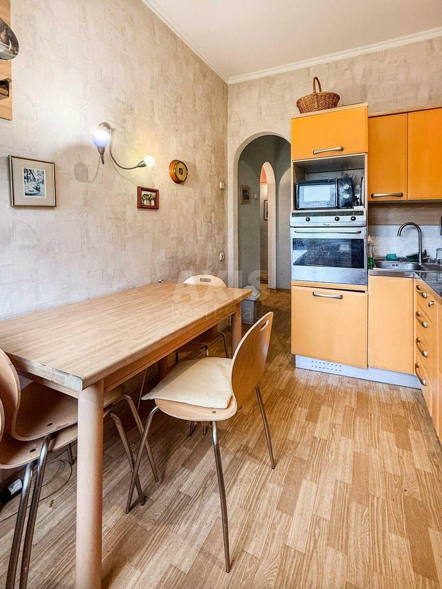 2k apartment vul. V'jacheslava Lypyns'kogo 32