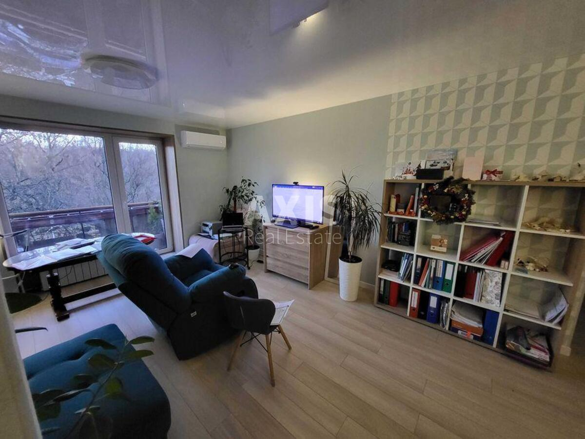 4k apartment vul. Ussurijs'ka 1/9