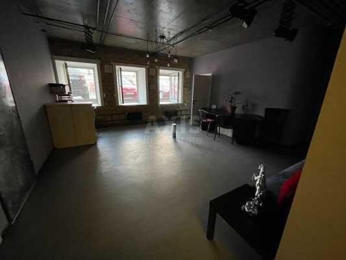 Office vul. Kyrylivs'ka 31В, 107m26