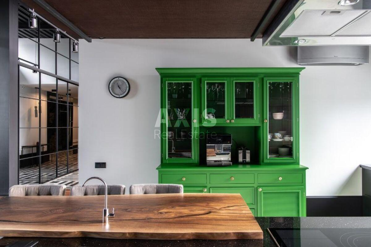 5k apartment vul. Dragomyrova Myhajla 202