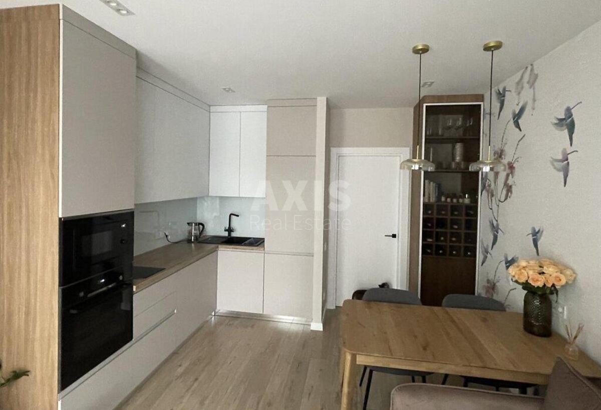 1k apartment vul. Kahovs'ka 603