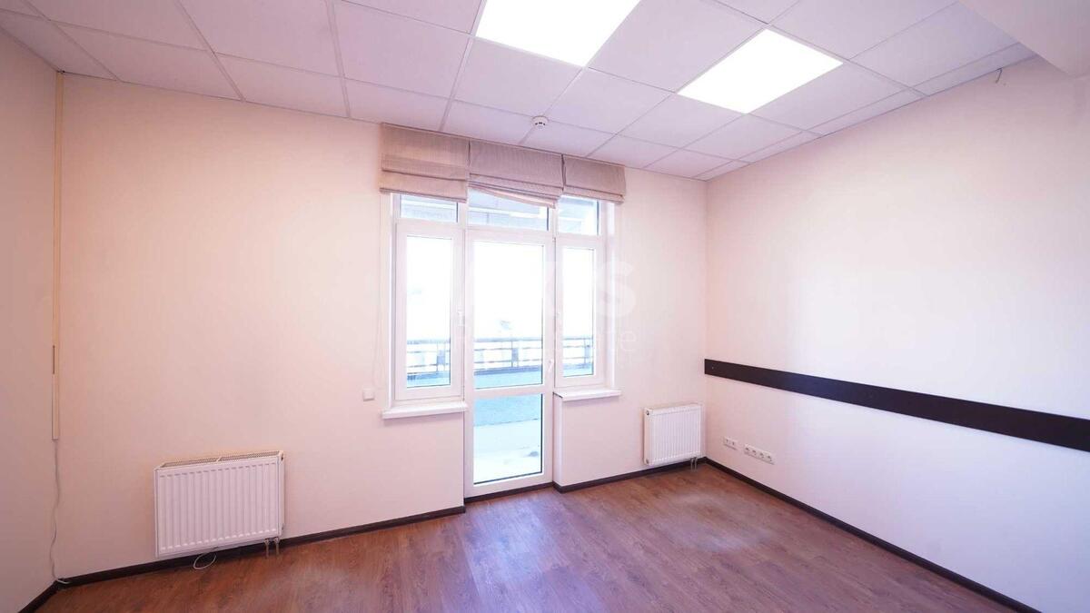 Office vul. Volodymyrs'ka 38, 323m21