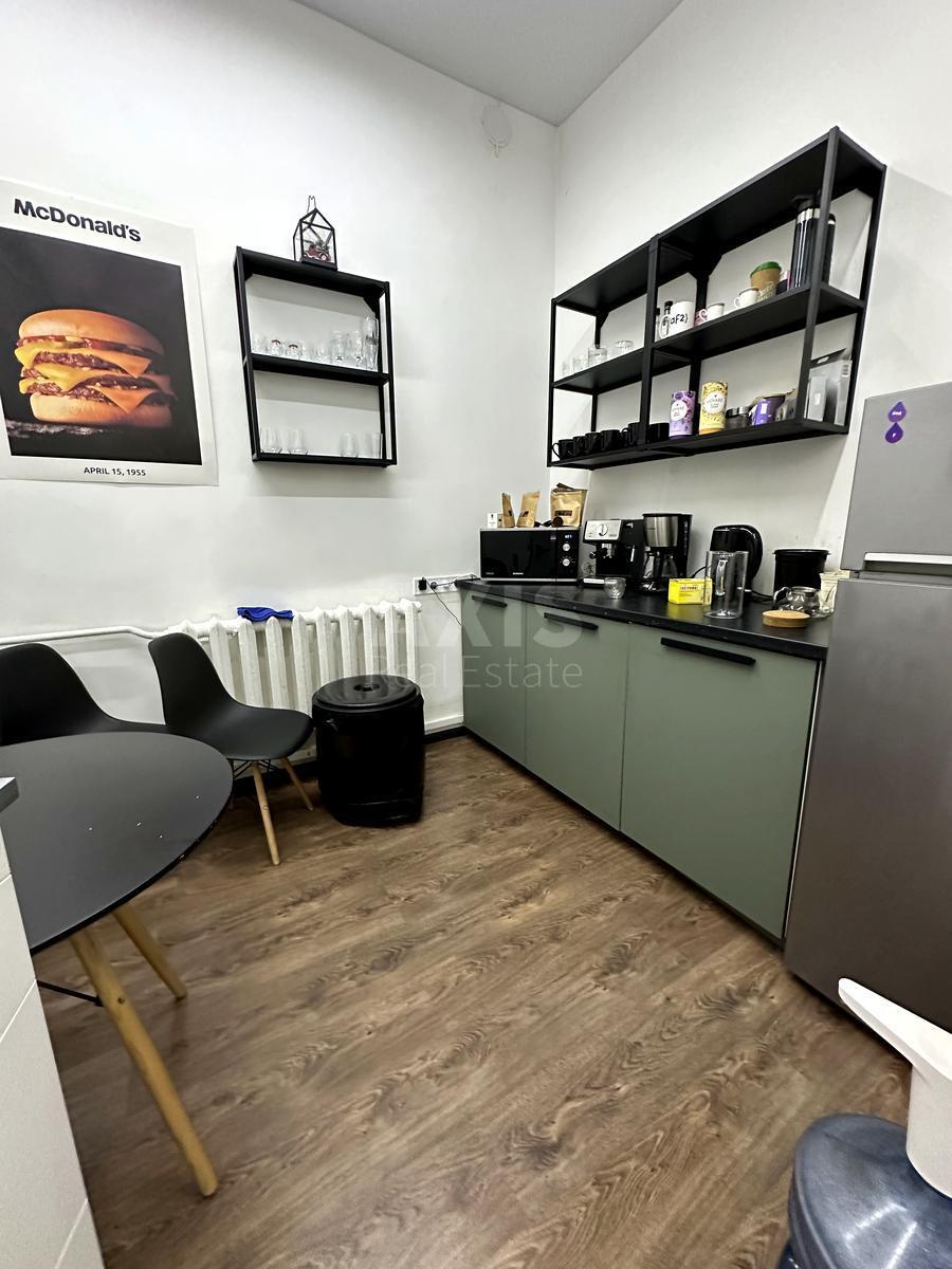 Office vul. Volodymyrs'ka 10, 135m2635972