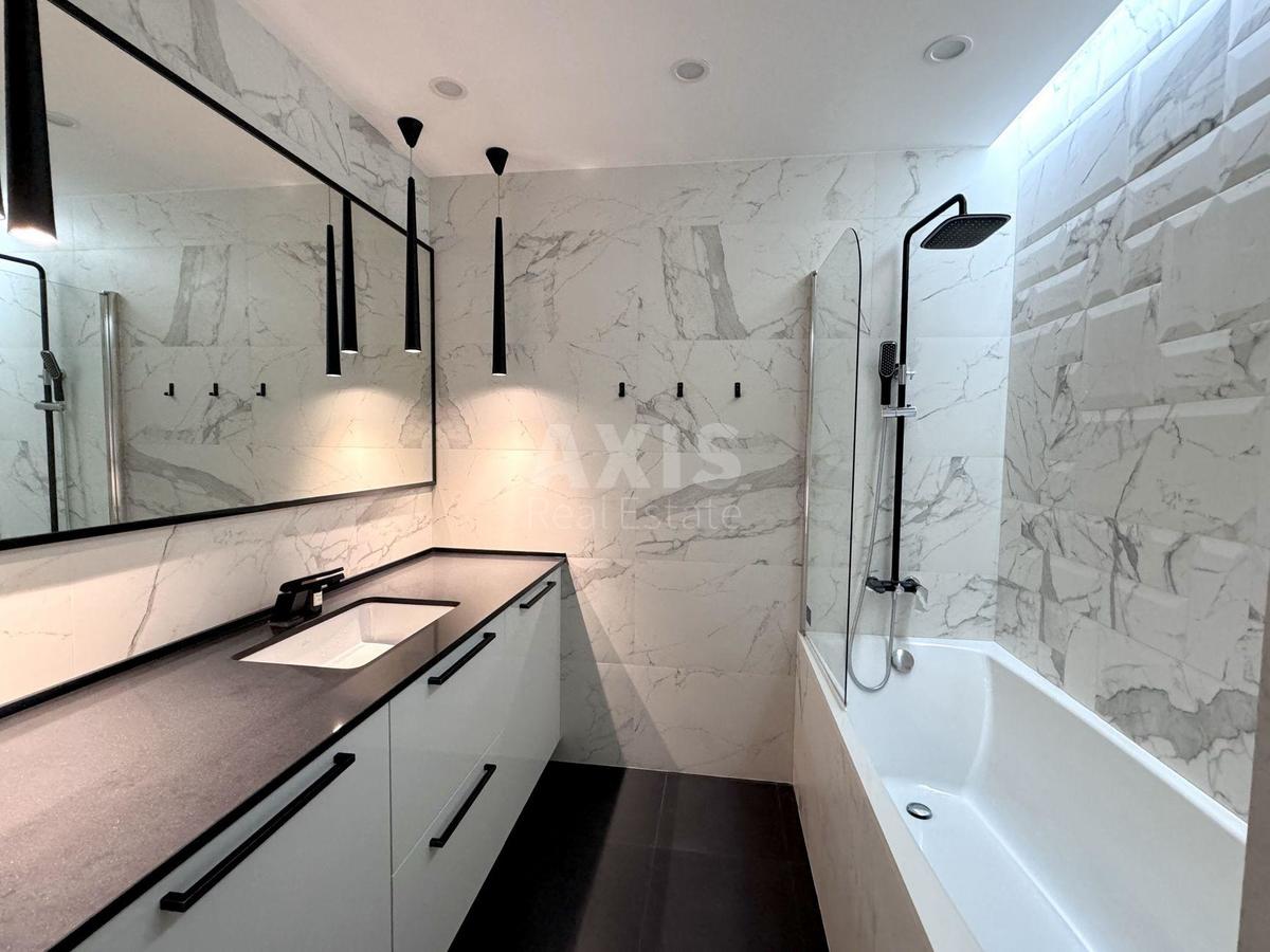2k apartment vul. Yulia Zdanovska 36А5