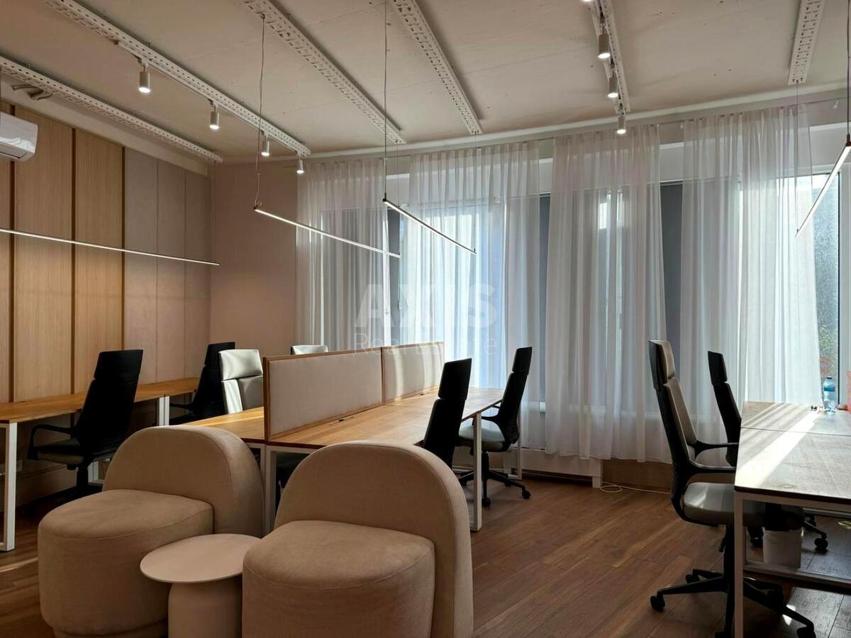 Office vul. Buslivs'ka 12, 135m2593294