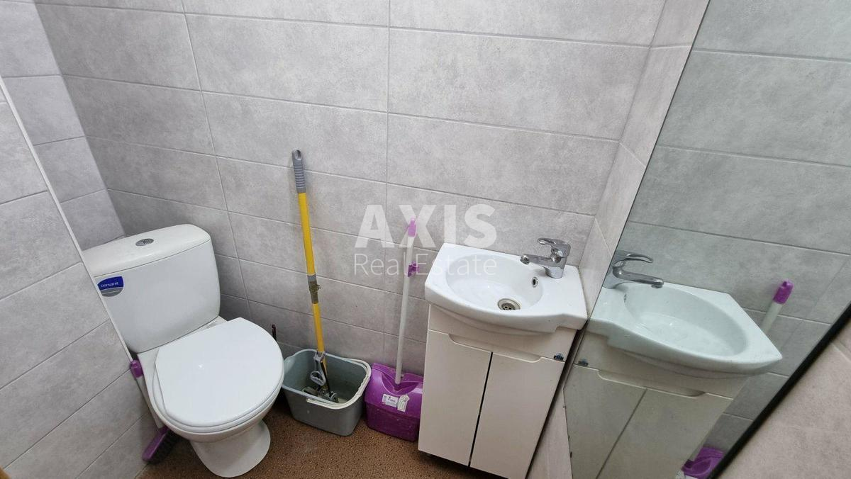 Office vul. Glybochyc'ka 13, 47m27