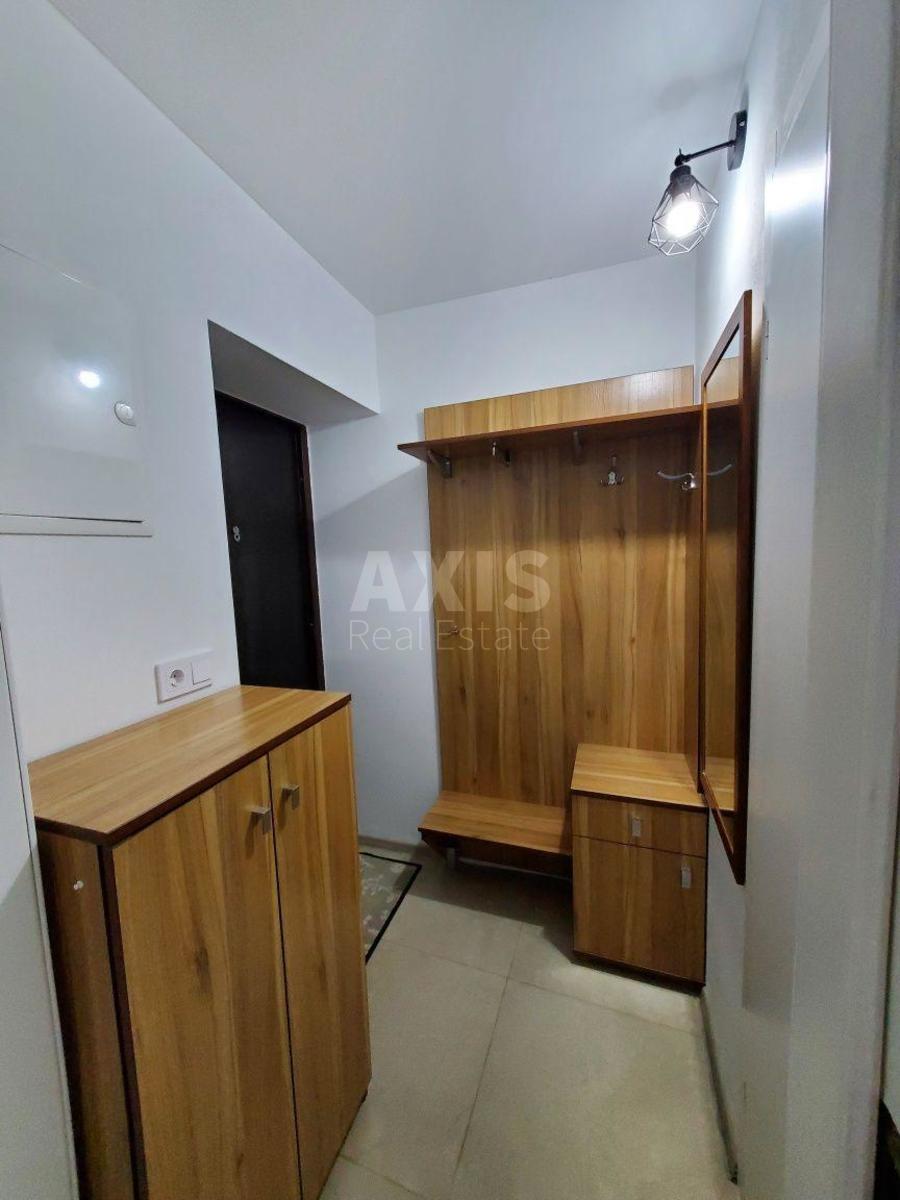 1k apartment vul. Post-Volyns'ka 2/1034