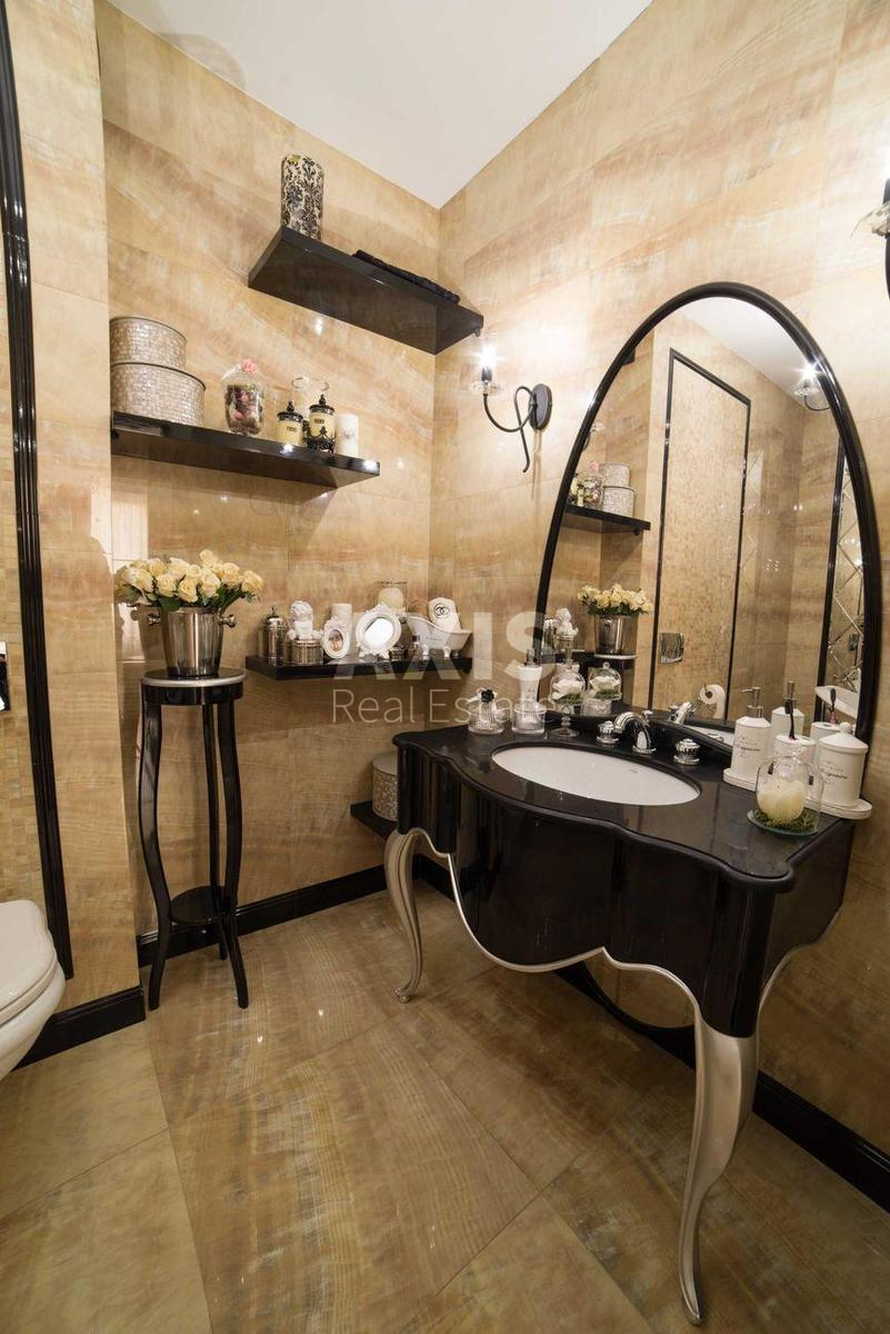 1k apartment vul. Mel'nykova 18Б3