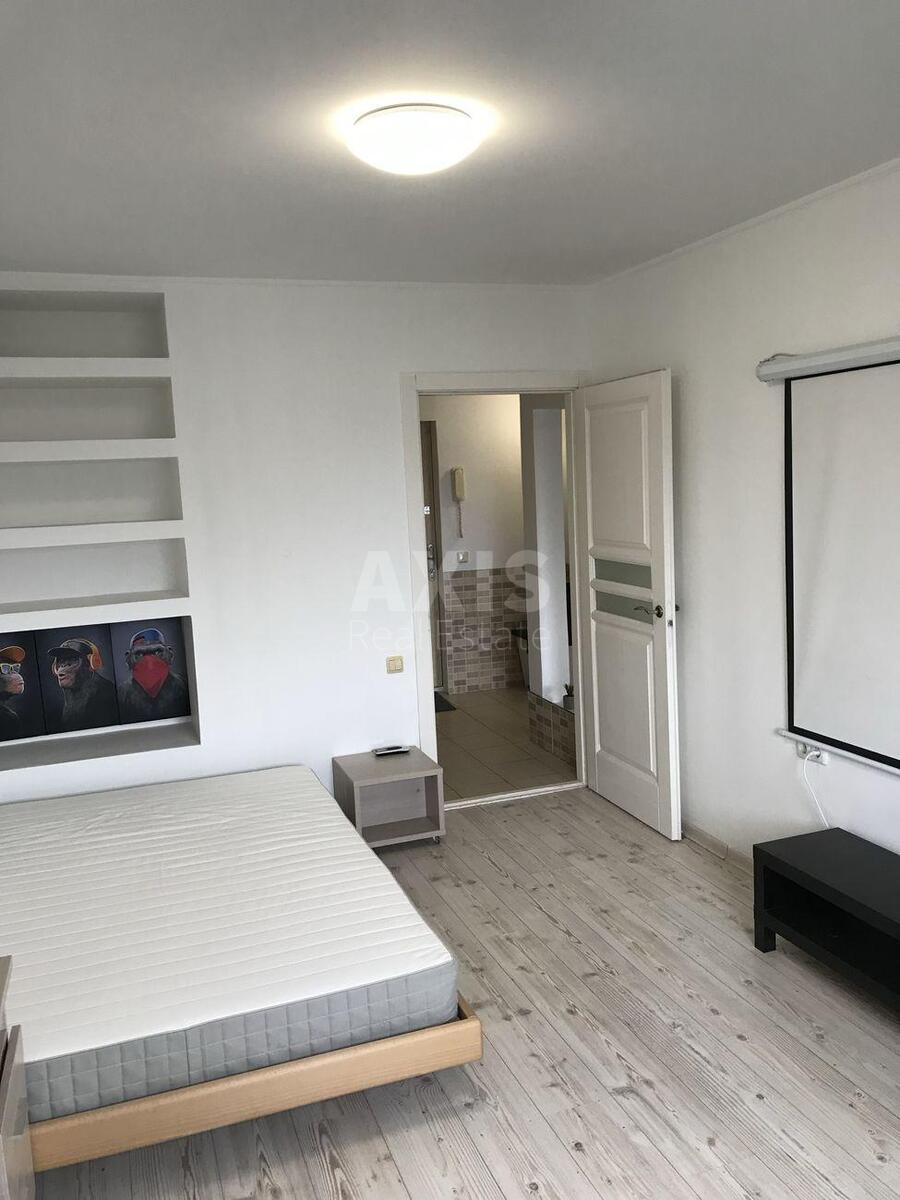 1k apartment vul. Naumova Generala 33А2