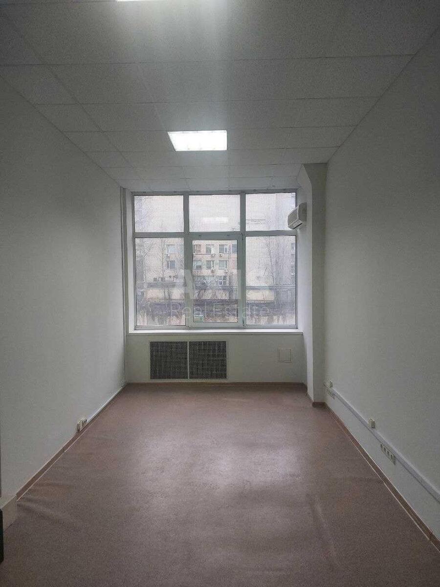 Office vul. Kutuzova 18/7, 50m21