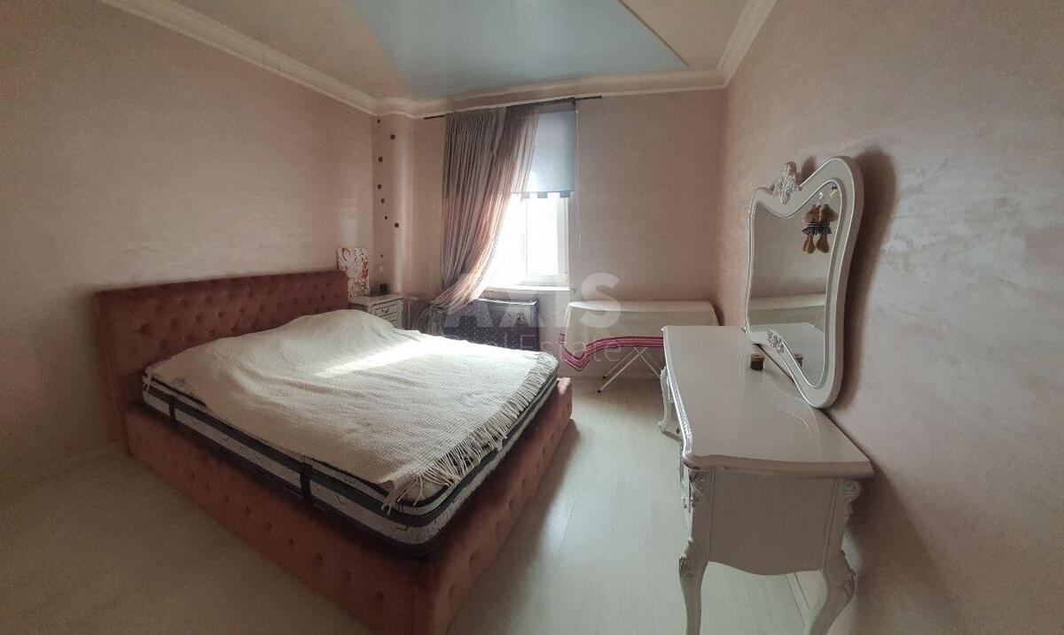 2k apartment vul. Ahmatovoi' Anny 16Г597222