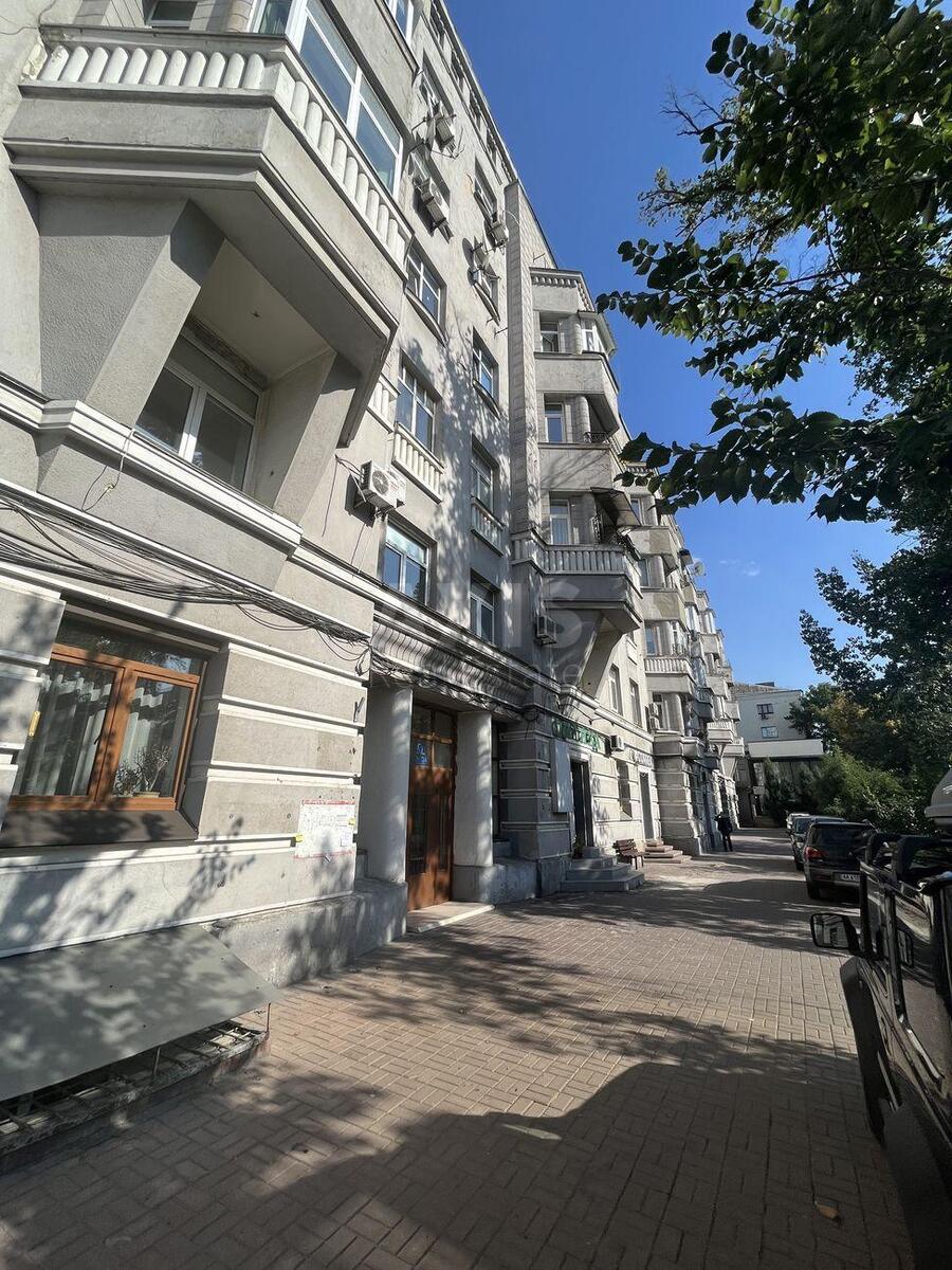 Офис ул. Мазепы Ивана 3, 82м20