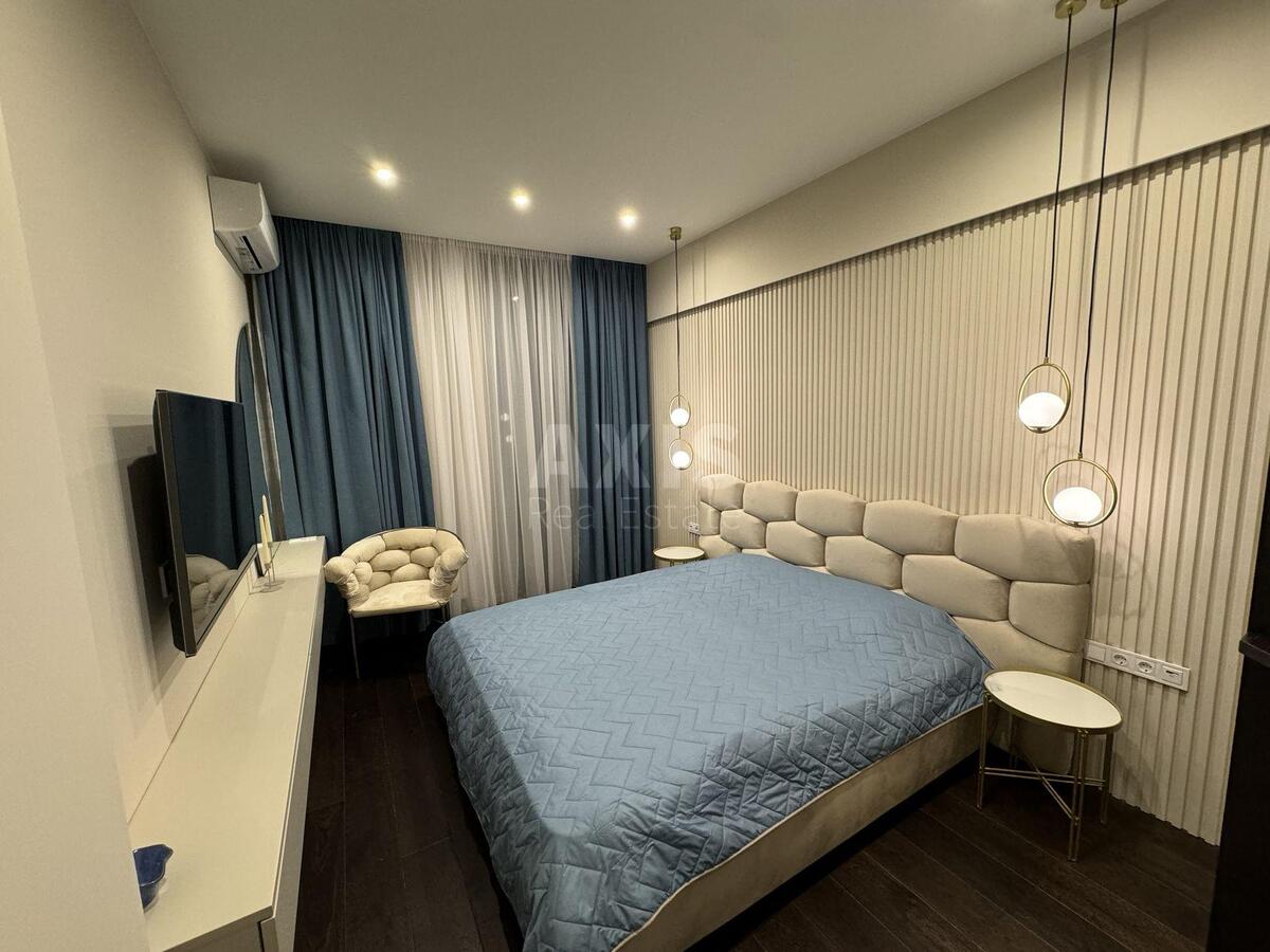 2k apartment vul. Hohlovyh Sim'i' 82
