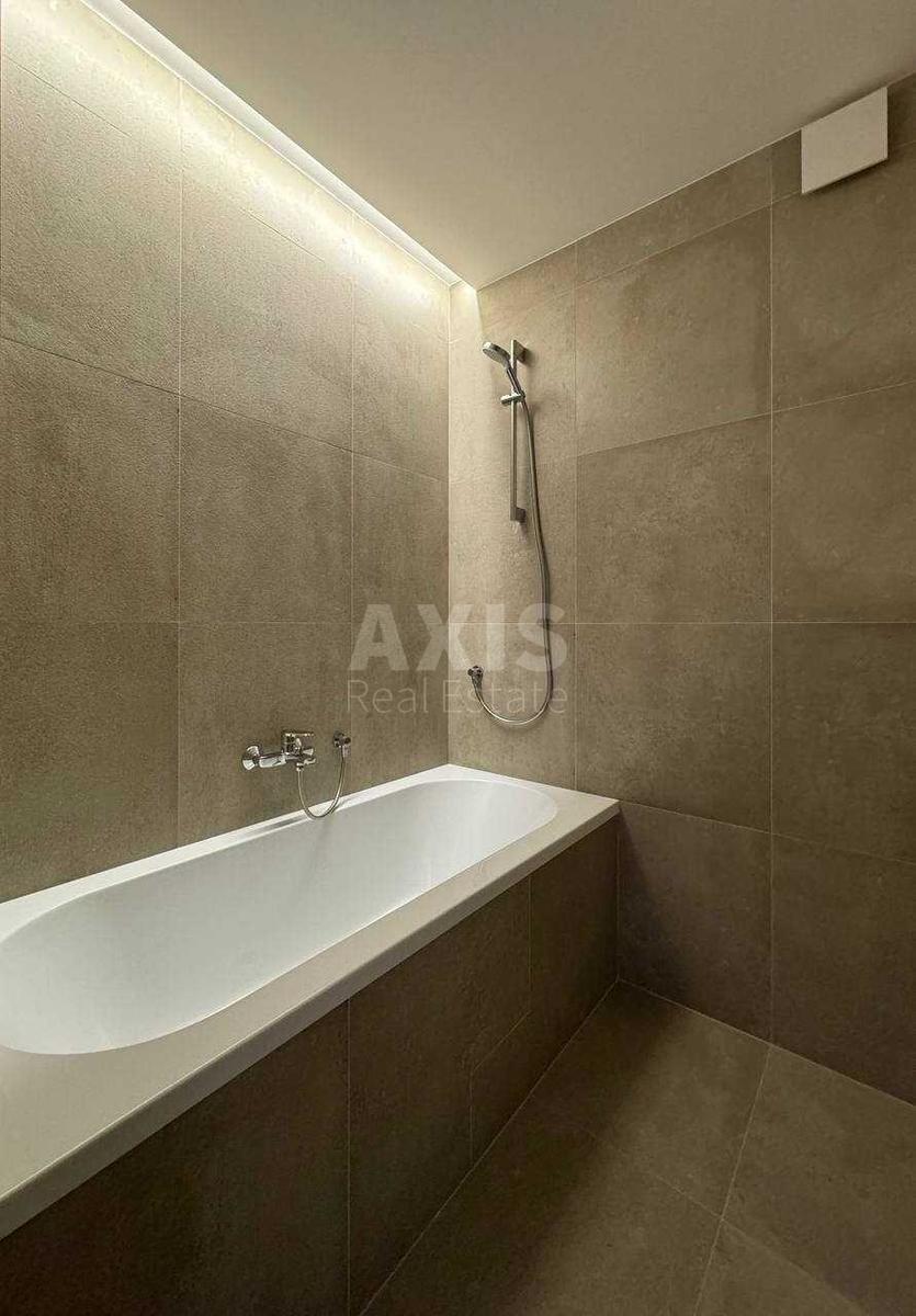 1k apartment vul. Kyrylivs'ka 377