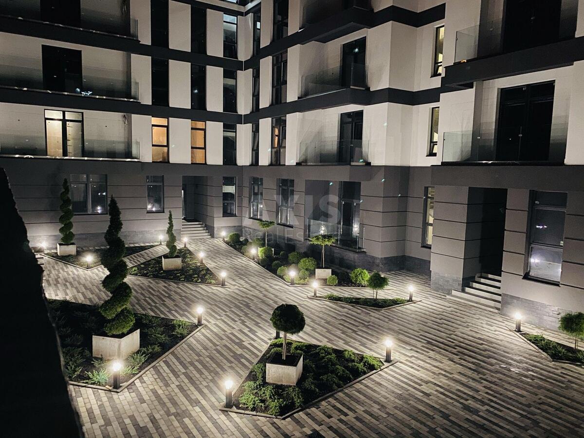 Об'єкт торгівлі вул. Університетська 17А, 152м2608230