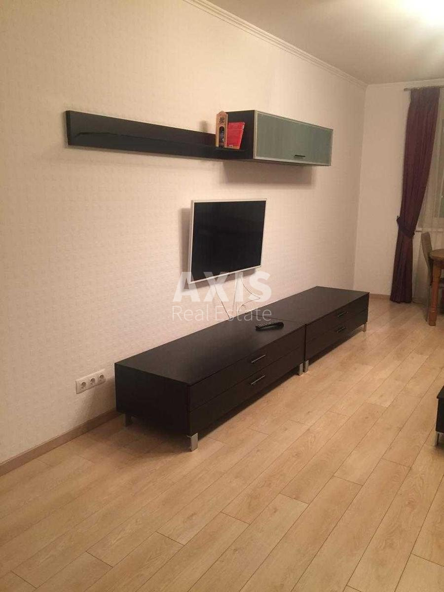 2к квартира ул. Голосеевская 13361133