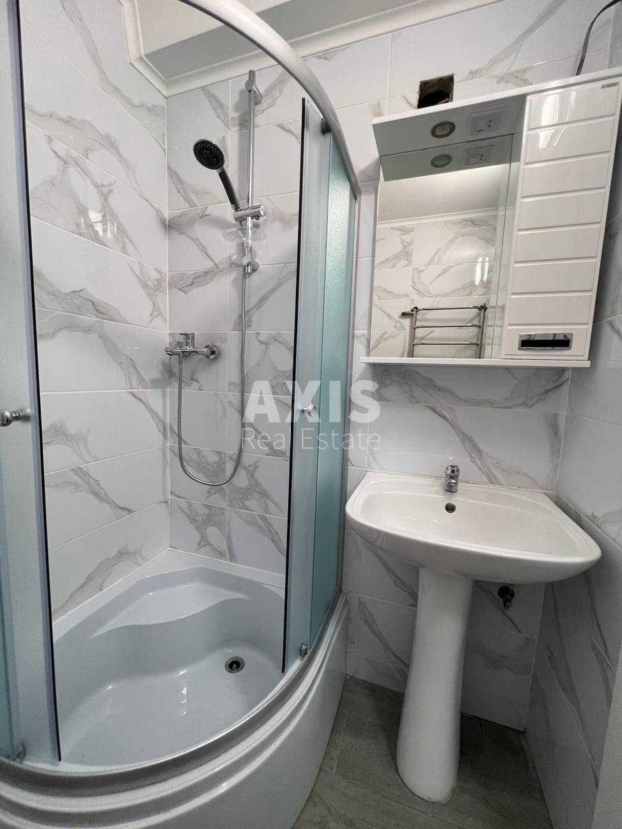 2k apartment uzv. Klovs'kyj 124160215