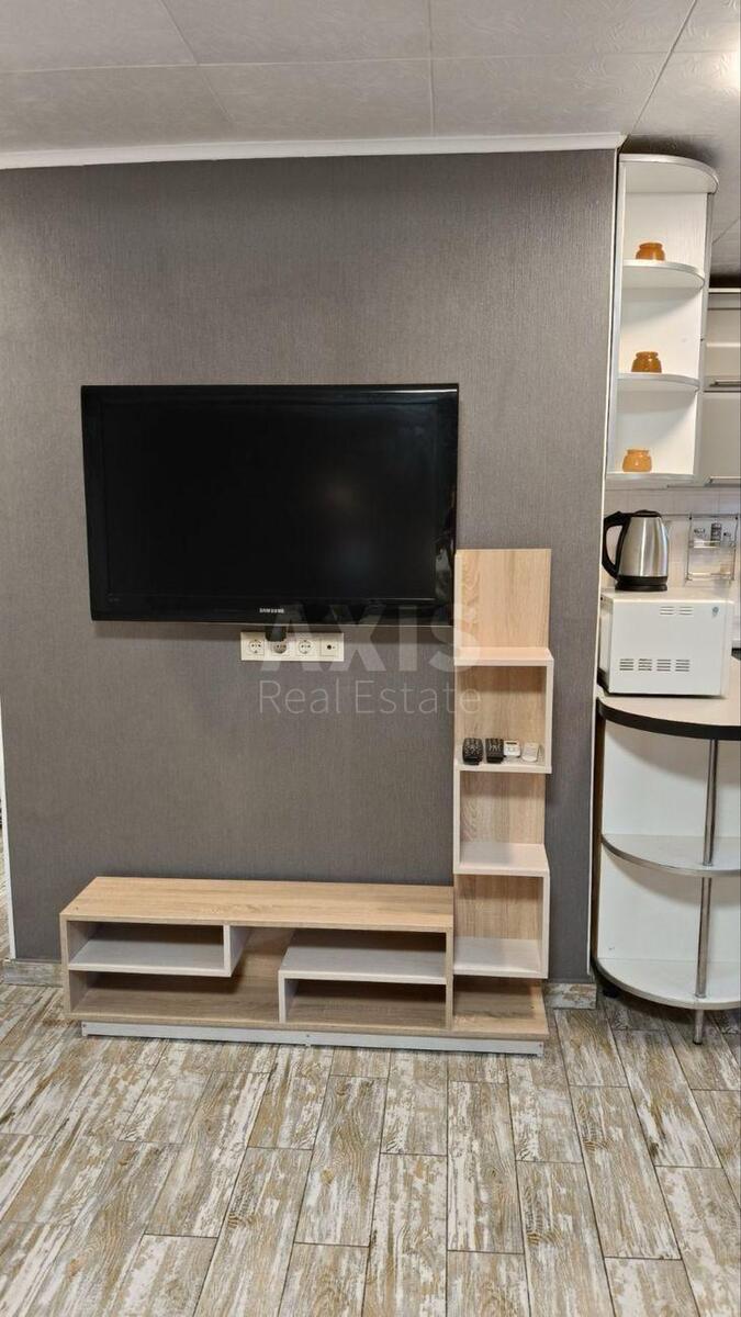 2k apartment pr-t Berestejskij 126199411