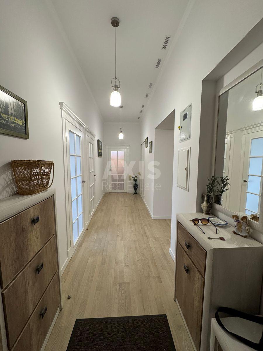 4k apartment vul. Kost'ol'na 155787711