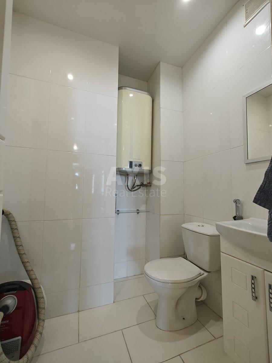 2k apartment vul. Krakivs'ka 13В5
