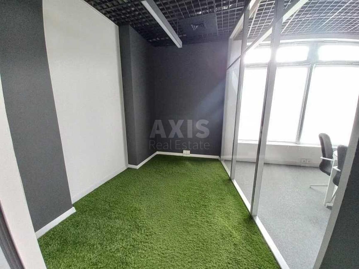 Office vul. Kryvoriz'ka 11, 170m25