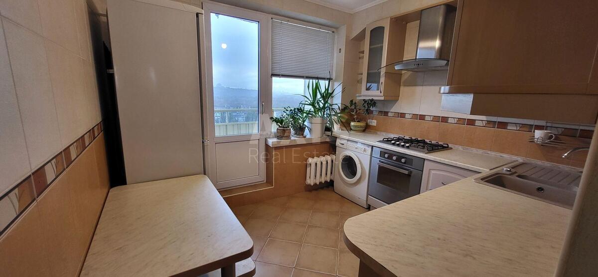 2k apartment nab. Rusanivs'ka 16