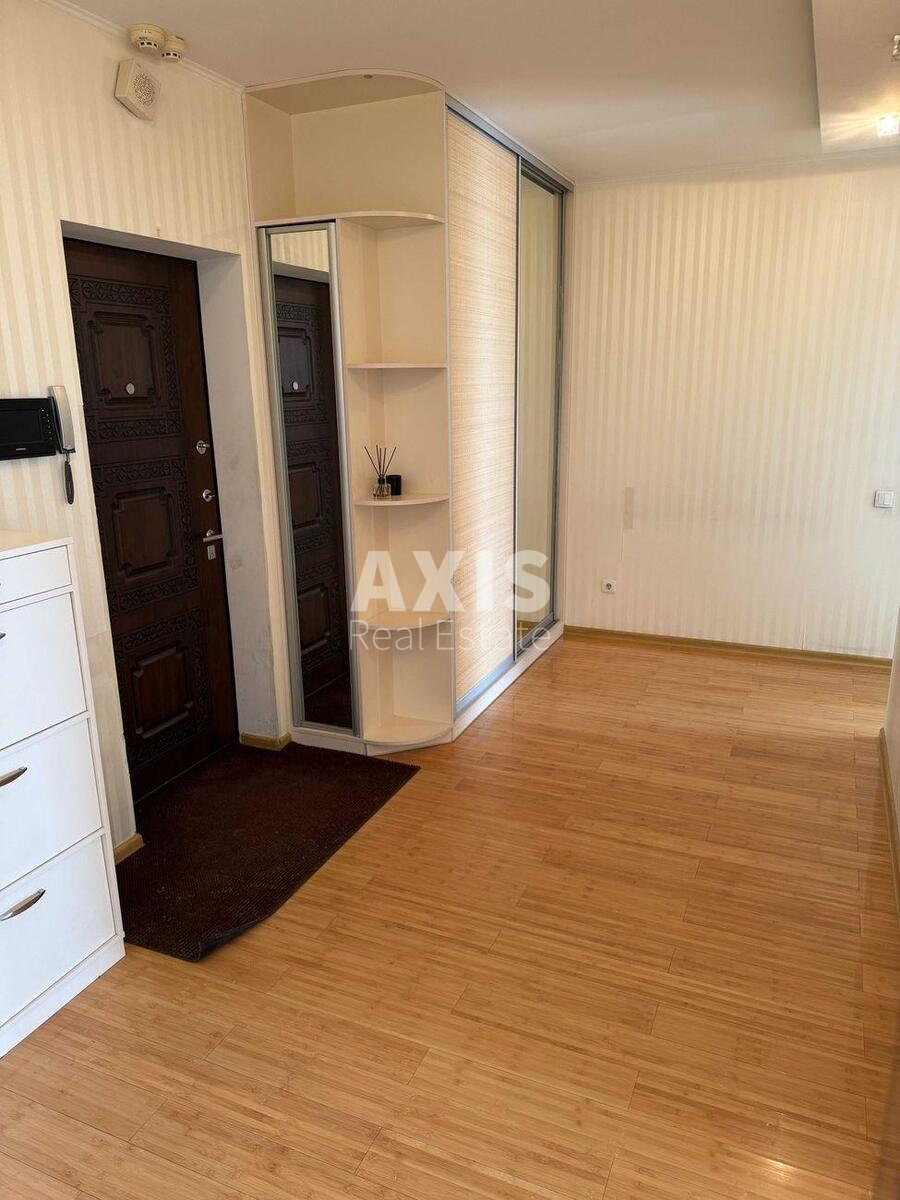 2k apartment vul. Golosii'vs'ka 135