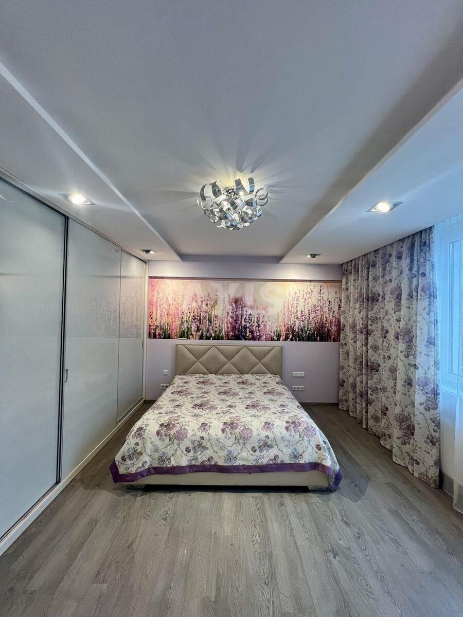 3k apartment vul. Yulia Zdanovska 71Г