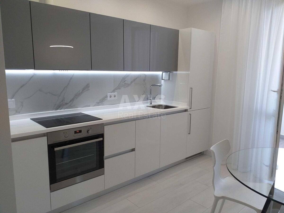 1k apartment vul. Bogatyrs'ka 6А