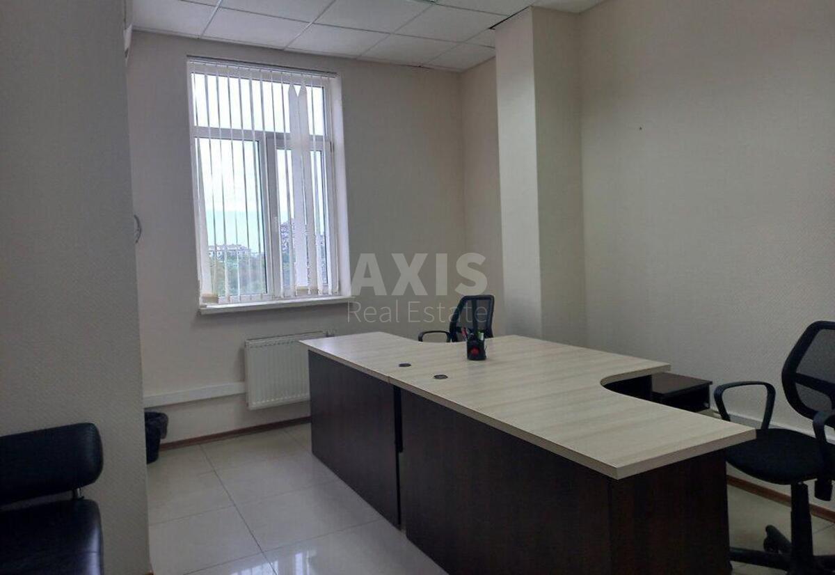 Office vul. Baggovutivs'ka 25, 101m2