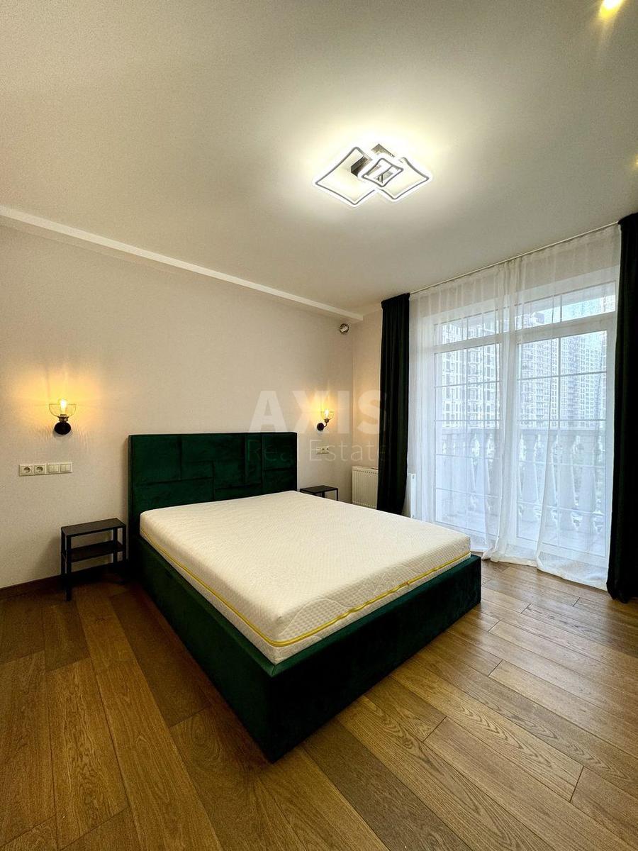 3k apartment vul. Myhajla Maksymovycha 246
