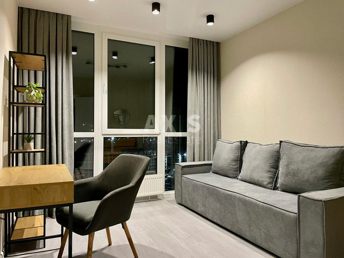 2k apartment vul. Pivnichno-Syrec'ka 10