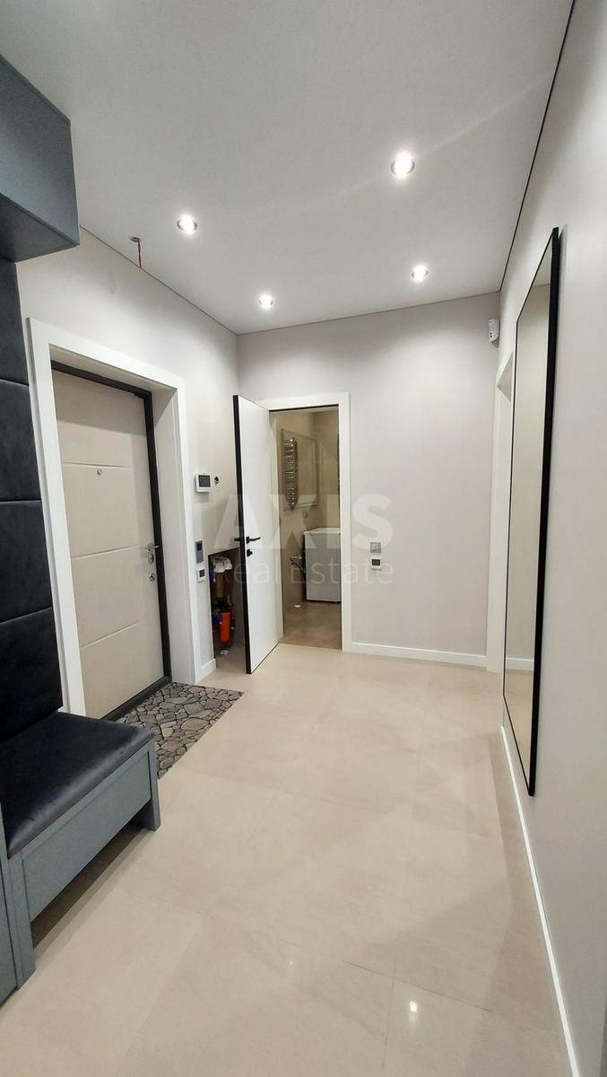 3k apartment vul. Myhajla Maksymovycha 3Г8