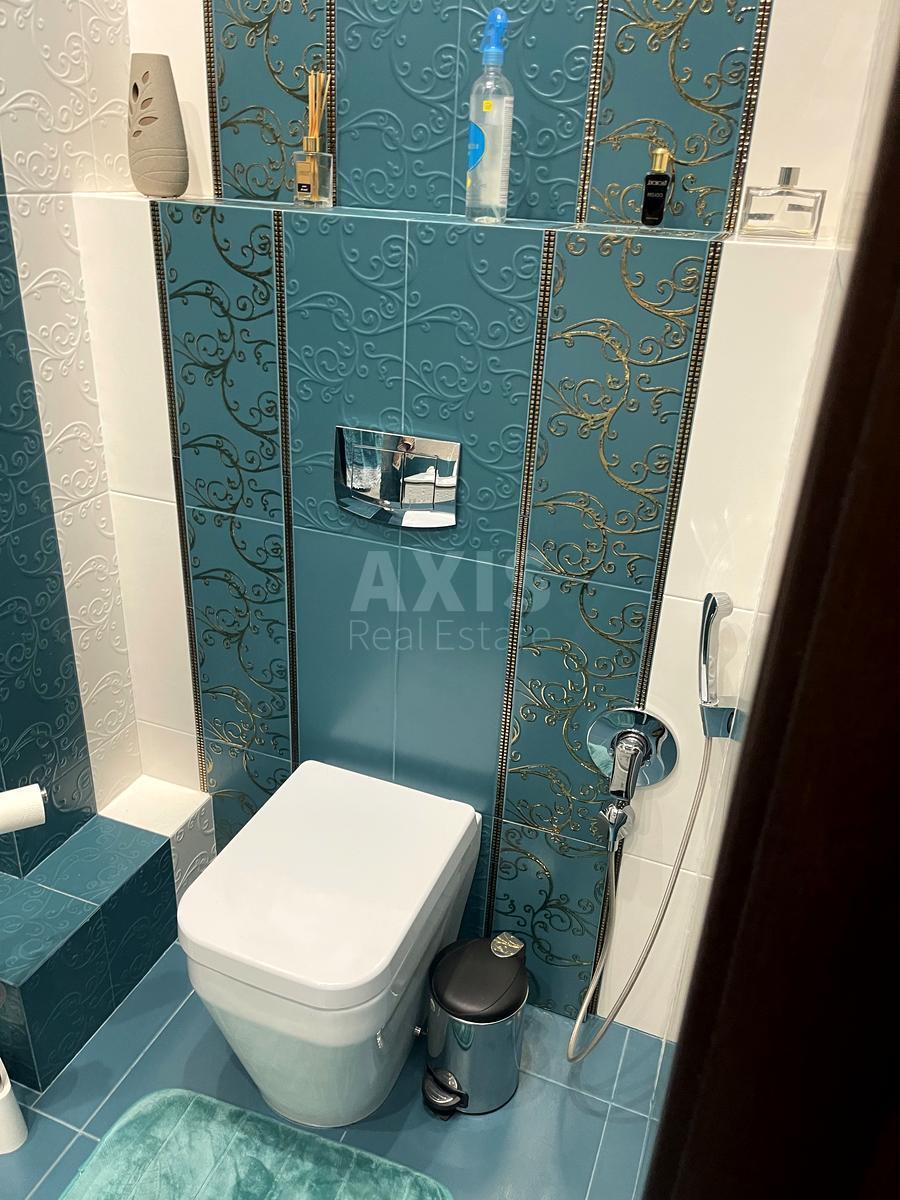 2k apartment pr-t Berestejskij 42631918