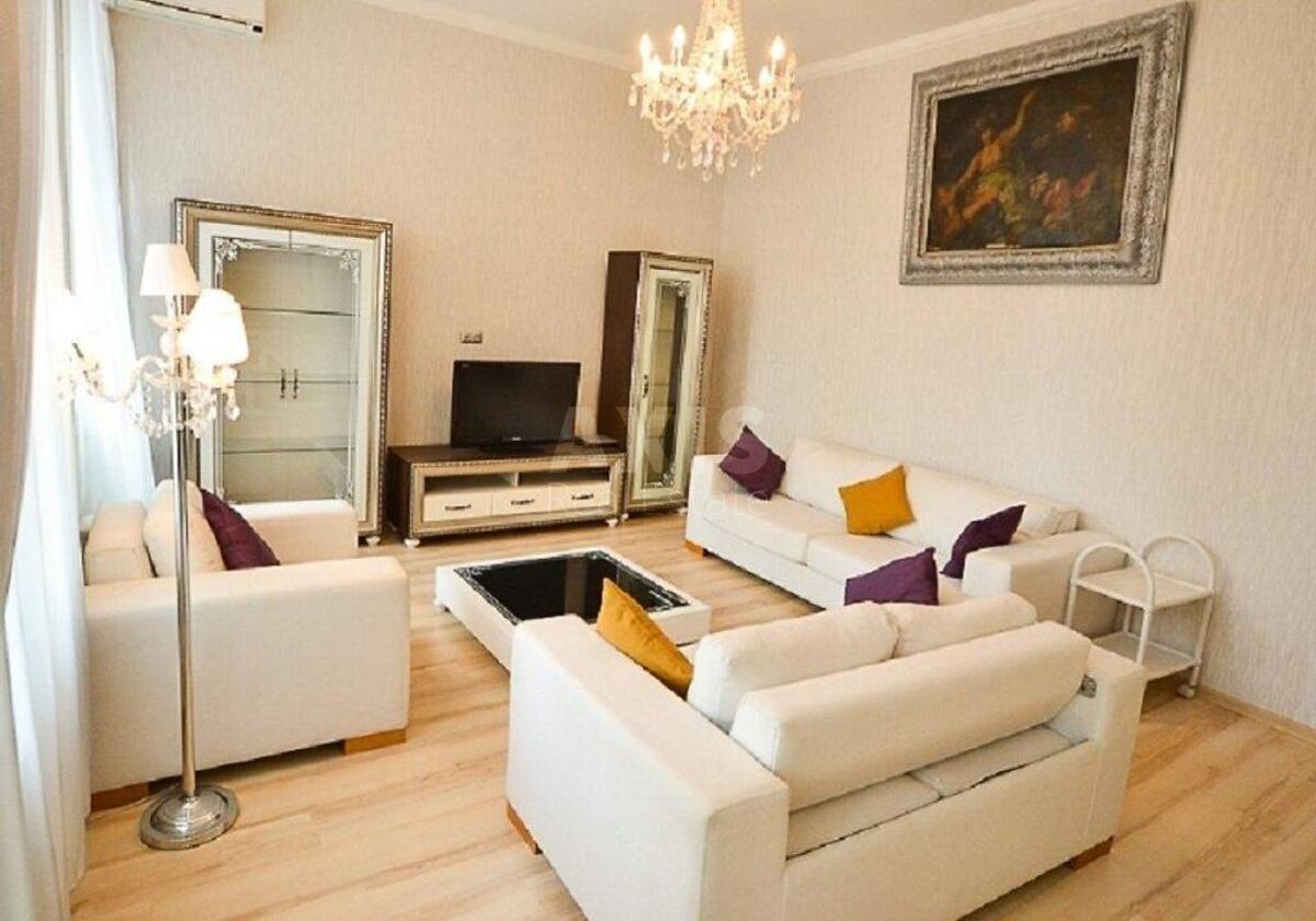 2к квартира ул. Саксаганского 9589580
