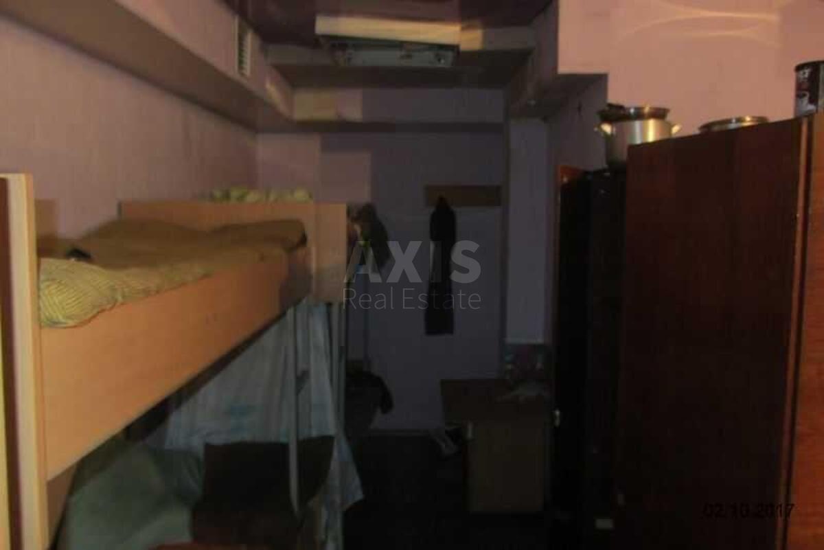 Service object vul. Kyrylivs'ka 126/2, 385m23