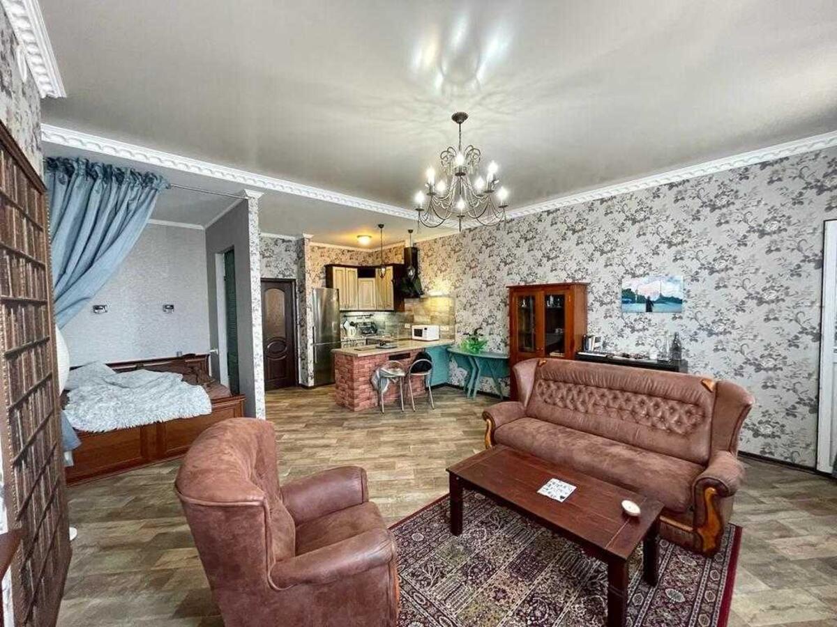 2k apartment vul. Zhyljans'ka 1182