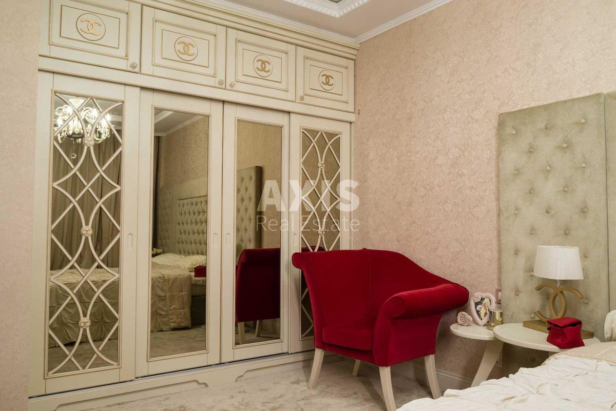 1k apartment vul. Mel'nykova 18Б4