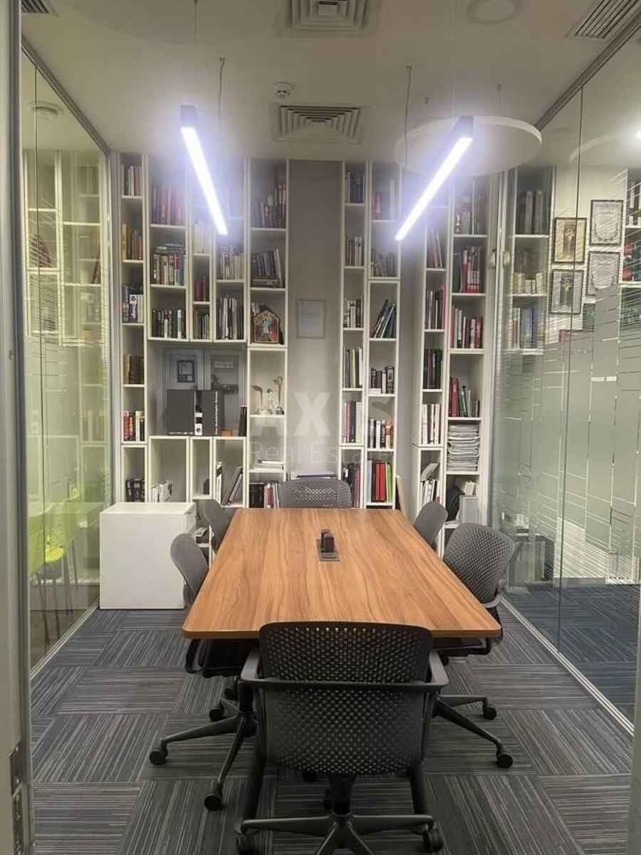Office vul. Malevycha Kazymyra 86Б, 330m2602700