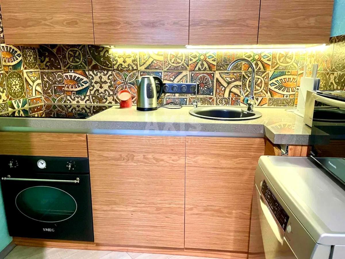 1k apartment vul. Myhajla Maksymovycha 34Б64001