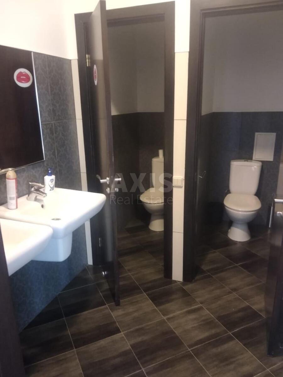 Office vul. Shhekavyc'ka 30/39, 218m211