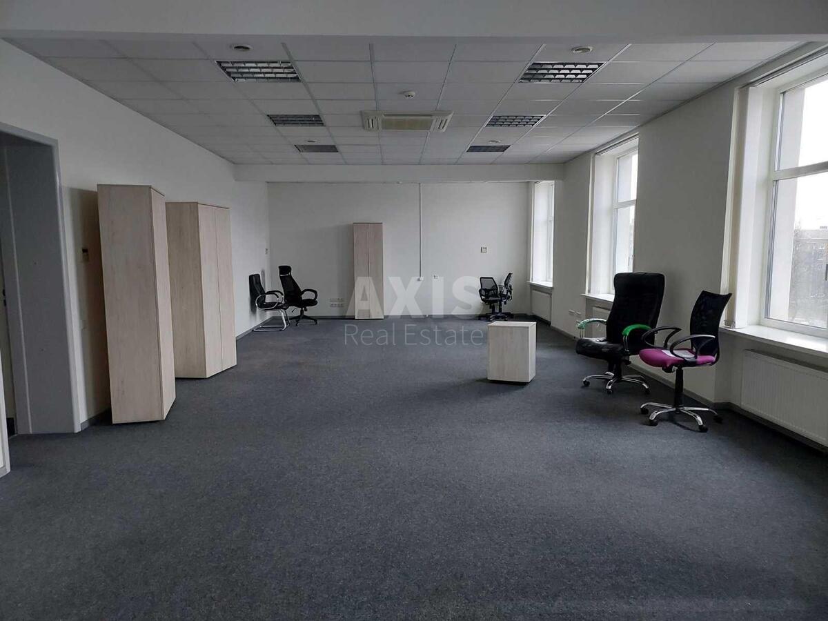 Офис ул. Евгения Коновальца 32Б, 700м2