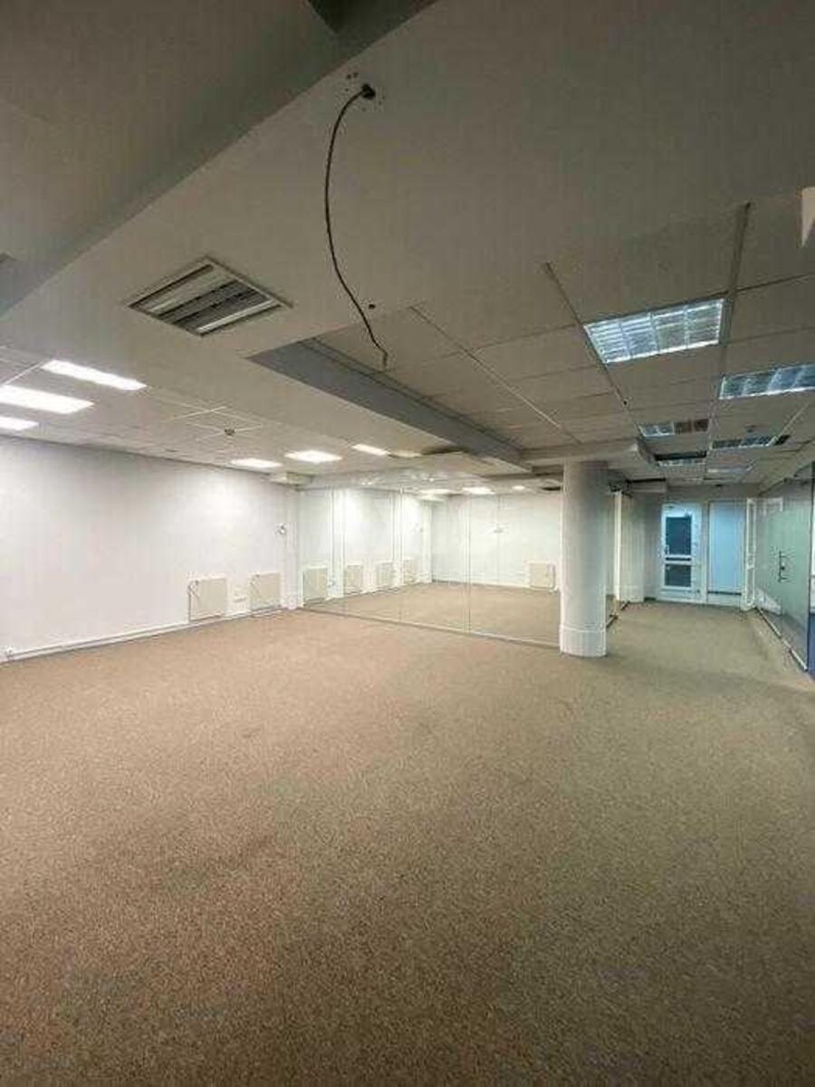 Office vul. Zhyljans'ka 59, 812m2472743