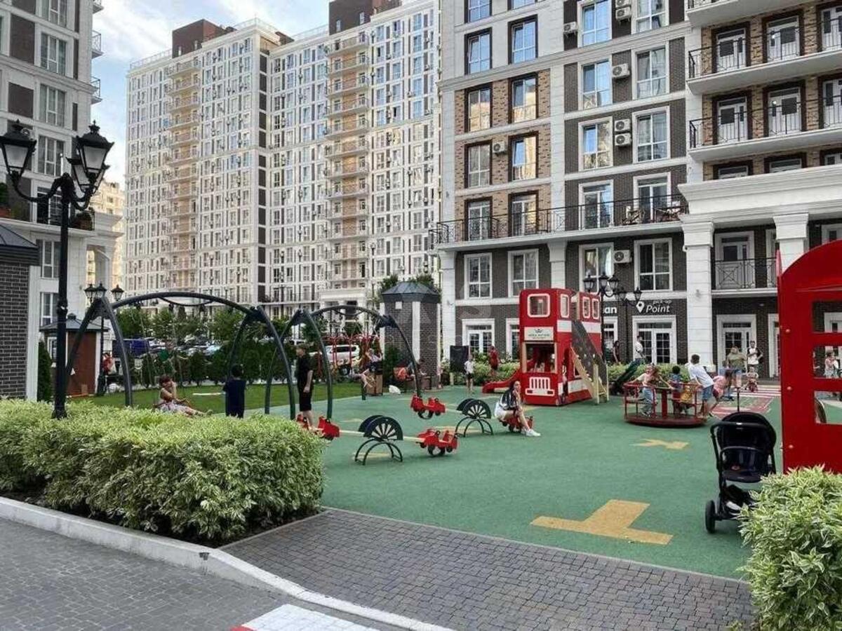 2k apartment vul. Myhajla Maksymovycha 24