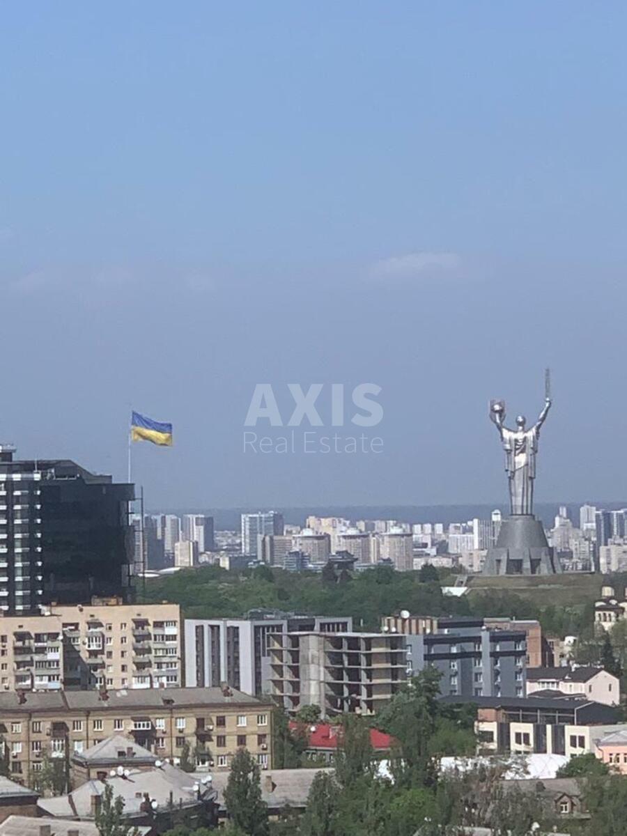 Office vul. Dragomyrova Myhajla 2А, 145m2572603