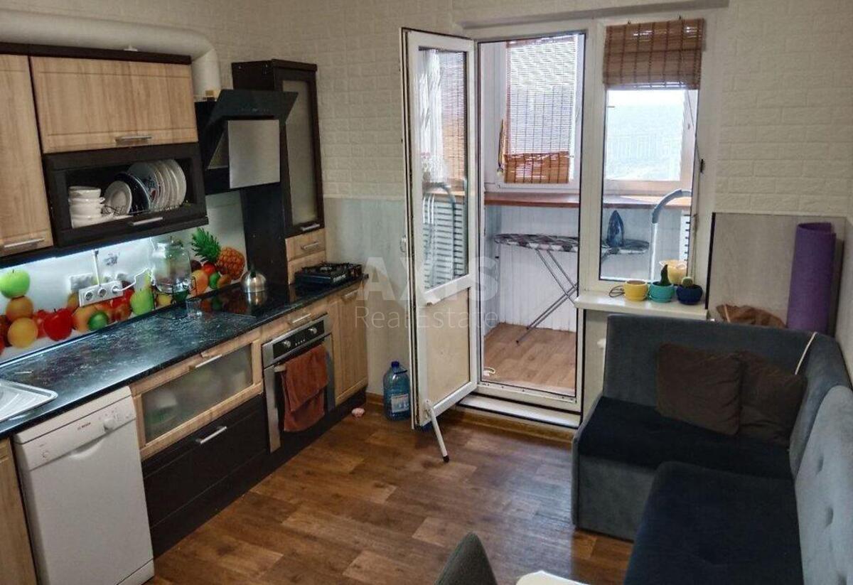 1k apartment vul. Myloslavs'ka 123