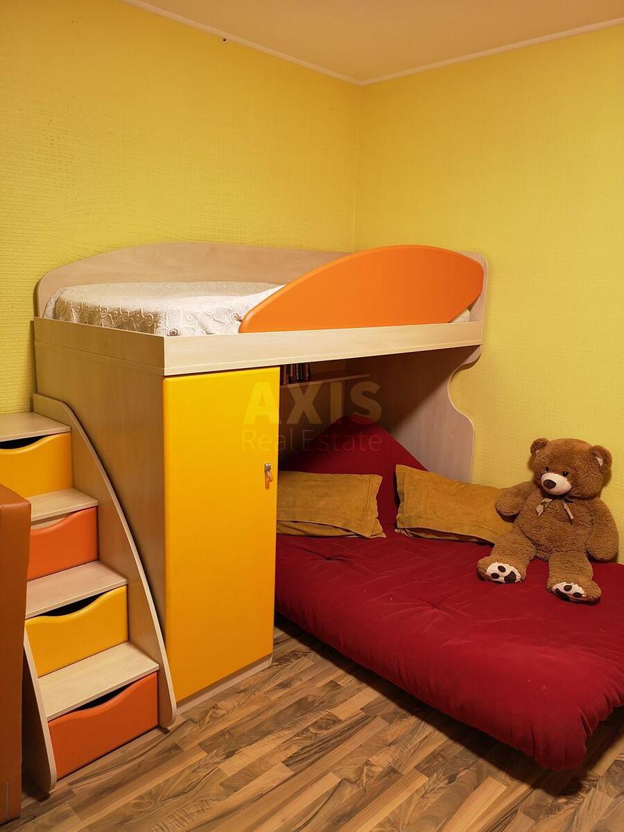 3k apartment vul. Ahmatovoi' Anny 137
