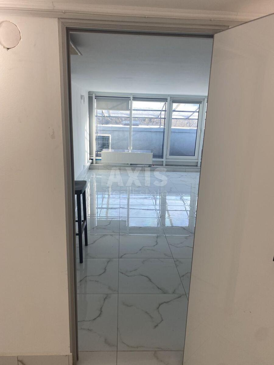 Office vul. Glybochyc'ka 73, 563m2589273